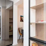 Gin Apartment *