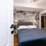 Apartment Gin