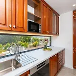 Gin Apartment